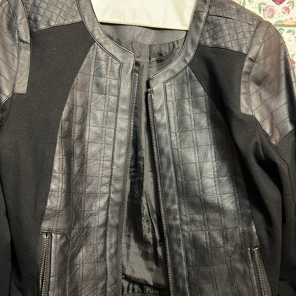 Jacket - Picture 3 of 4